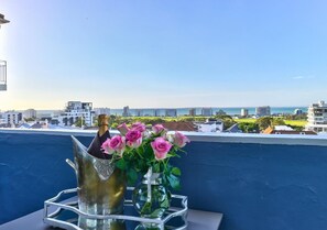 豪華開放式客房 | 露台/庭院