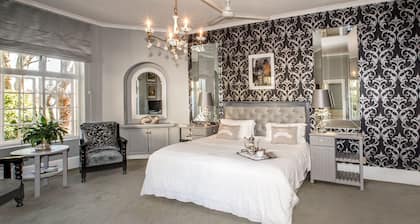 The Villa Rosa Guest House & Self-catering Apartments