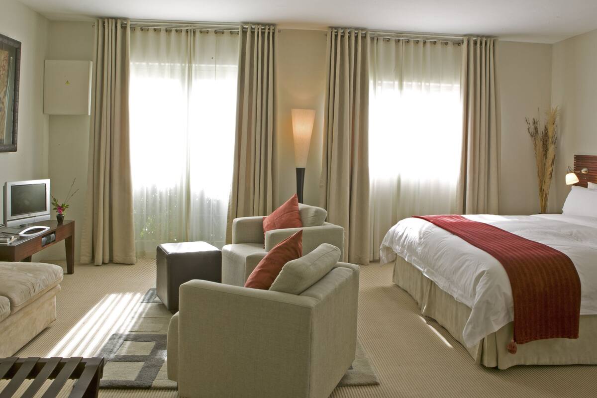 Deluxe Suite