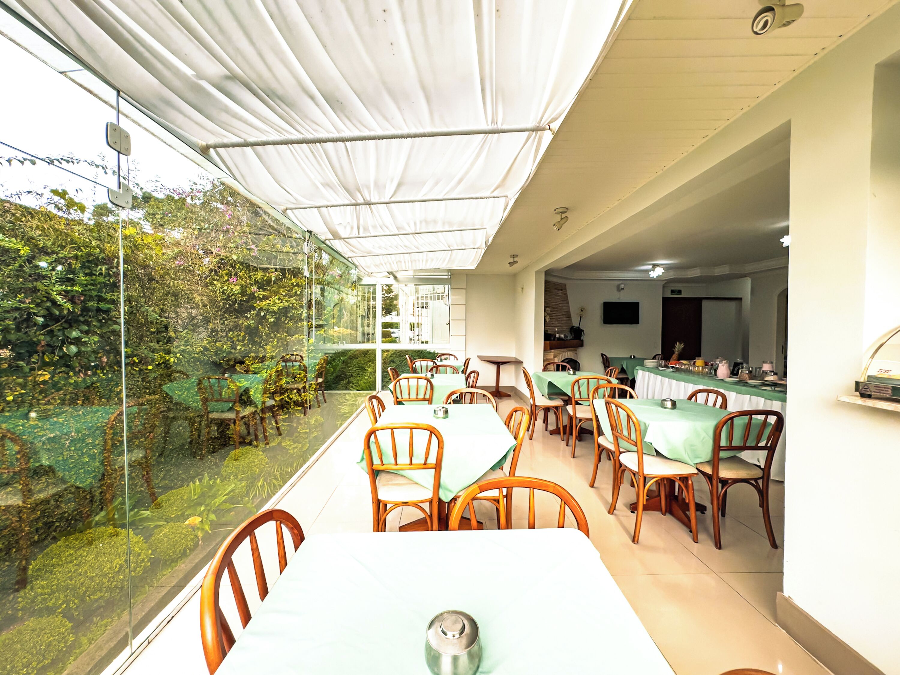 Desayuno buffet incluido todos los días 