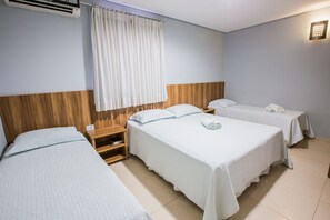 Phòng 3 Executive | Bộ đồ giường cao cấp, minibar, bàn 