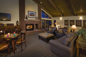 Condo, 2 Bedrooms | Living room | TV, fireplace, pay movies