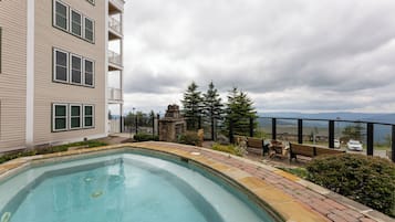 室外 SPA 浴缸