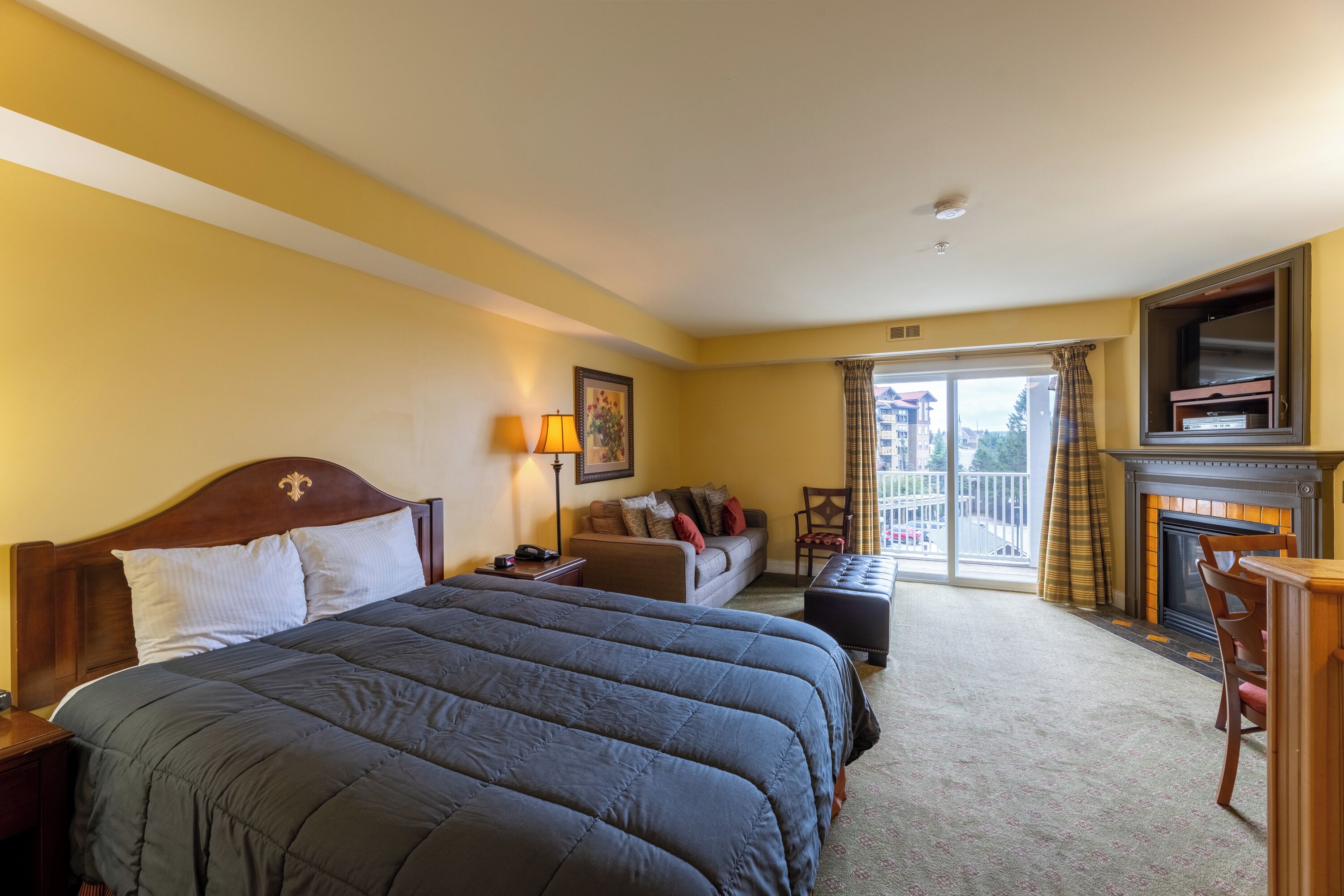 classic studio | individually decorated, individually furnished, iron/ironing board