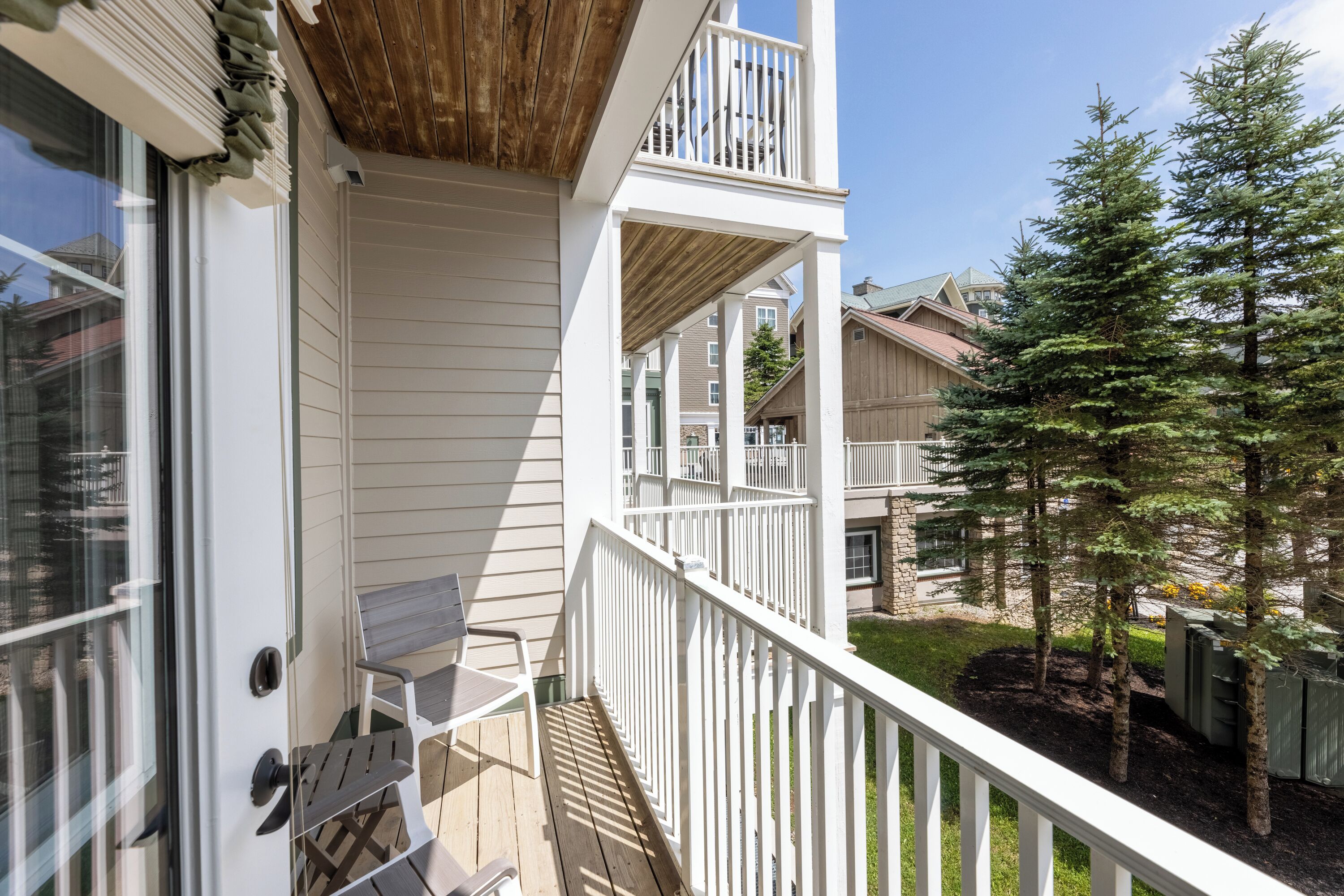 Bloc d'apartaments clàssic | Terrassa o pati