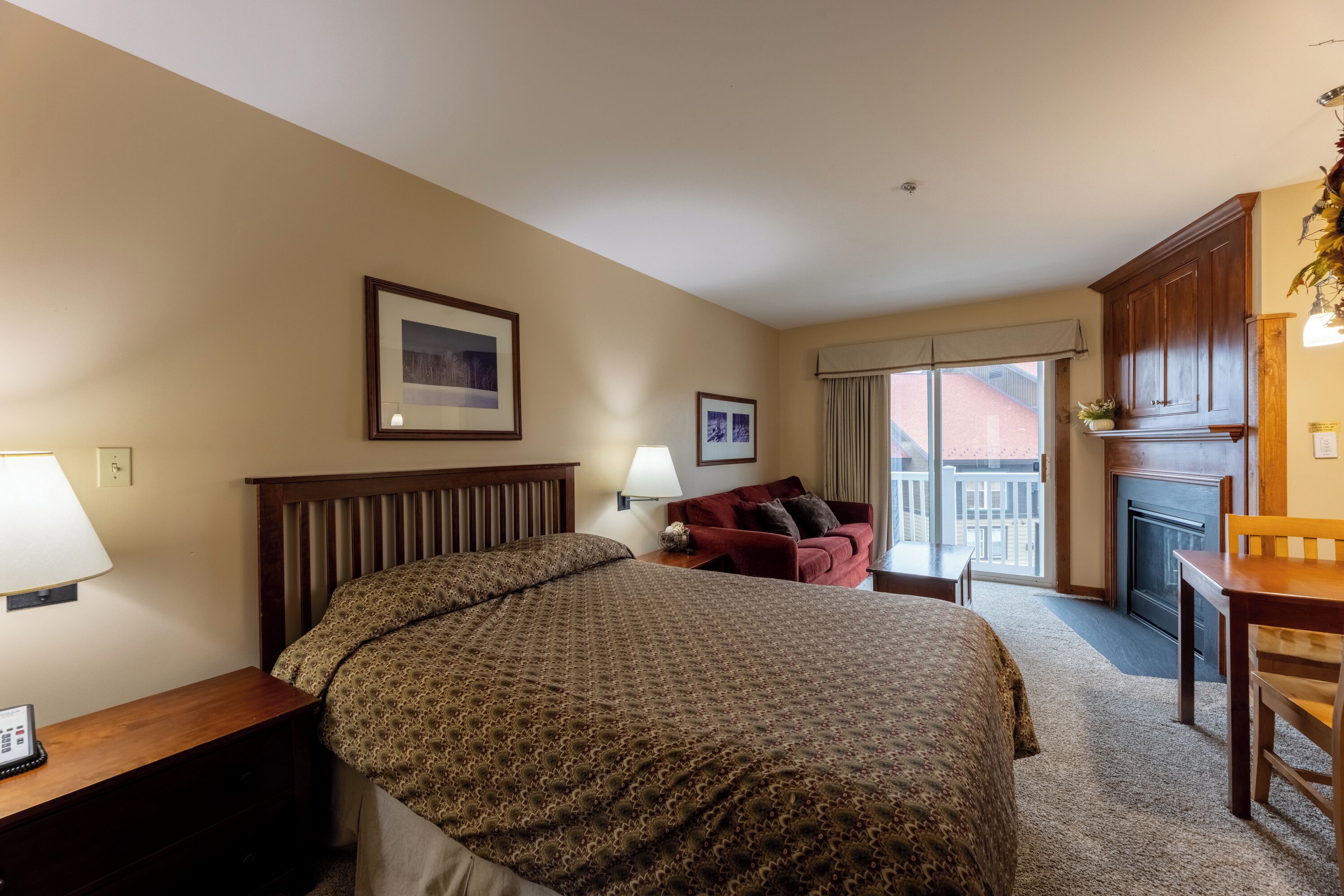 studio | individually decorated, individually furnished, free wifi, bed sheets