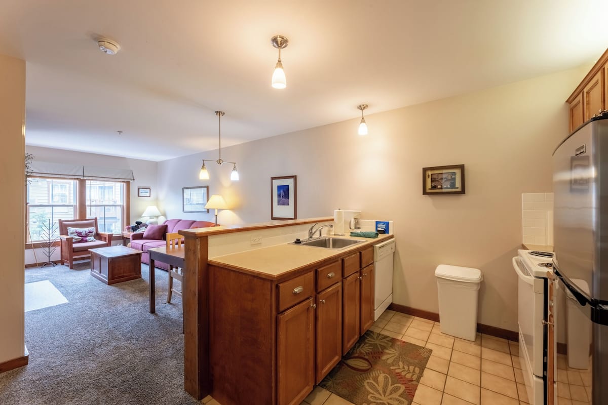 condo | individually decorated, individually furnished, free wifi, bed sheets