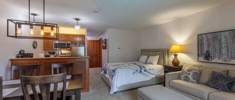 1 bedroom, individually decorated, individually furnished, free WiFi