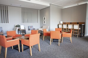 Lobby sitting area - Atlantic Beach Hotel (Cape Town)