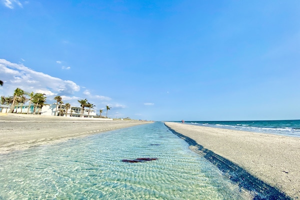 Private beach, surfing, kayaking, rowing