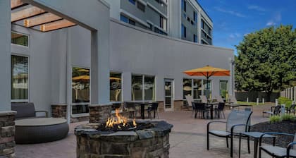 Courtyard by Marriott Evansville East