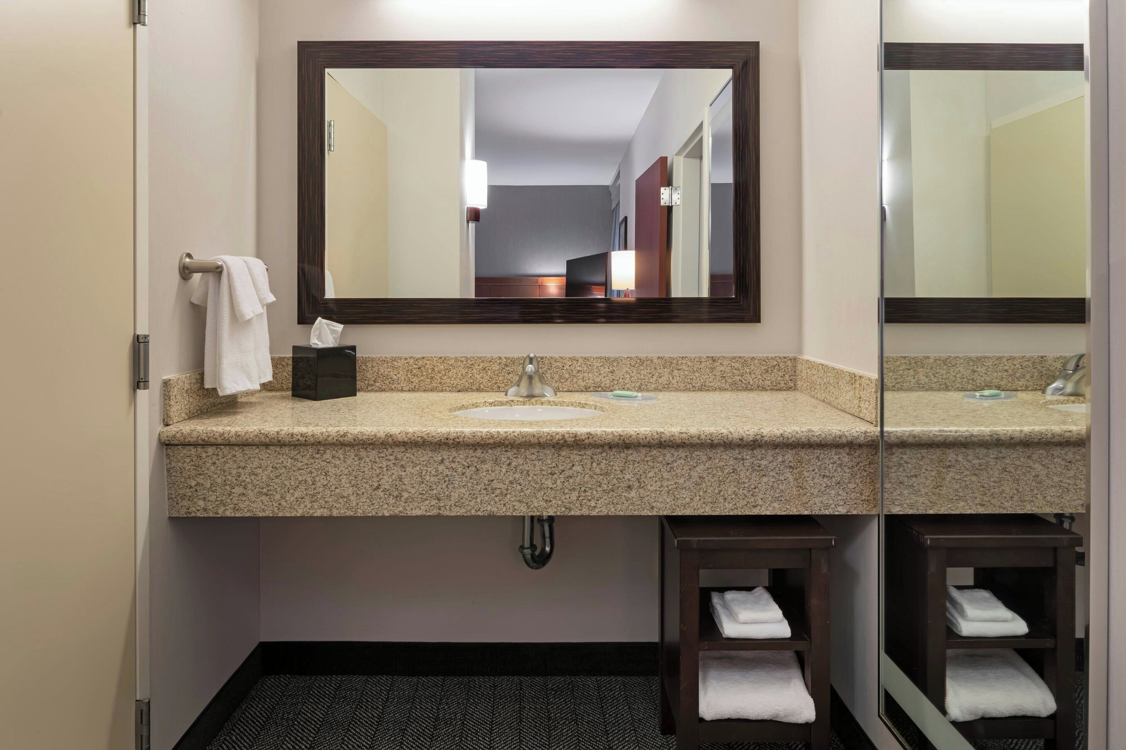 combined shower/bathtub, free toiletries, hair dryer, towels