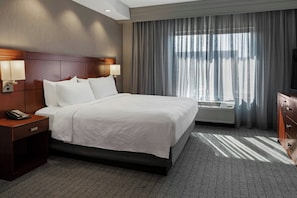 Junior Studio, 1 King Bed with Sofa bed | Down duvets, desk, laptop workspace, blackout curtains - Courtyard by Marriott Long Beach Airport (Long Beach)