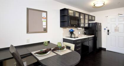 Candlewood Suites Greeley by IHG