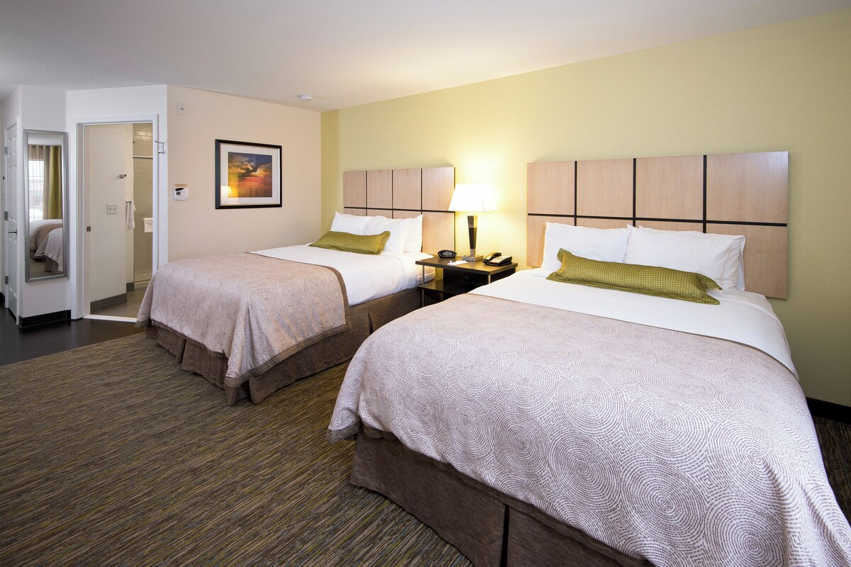 In-room safe, desk, laptop workspace, blackout drapes