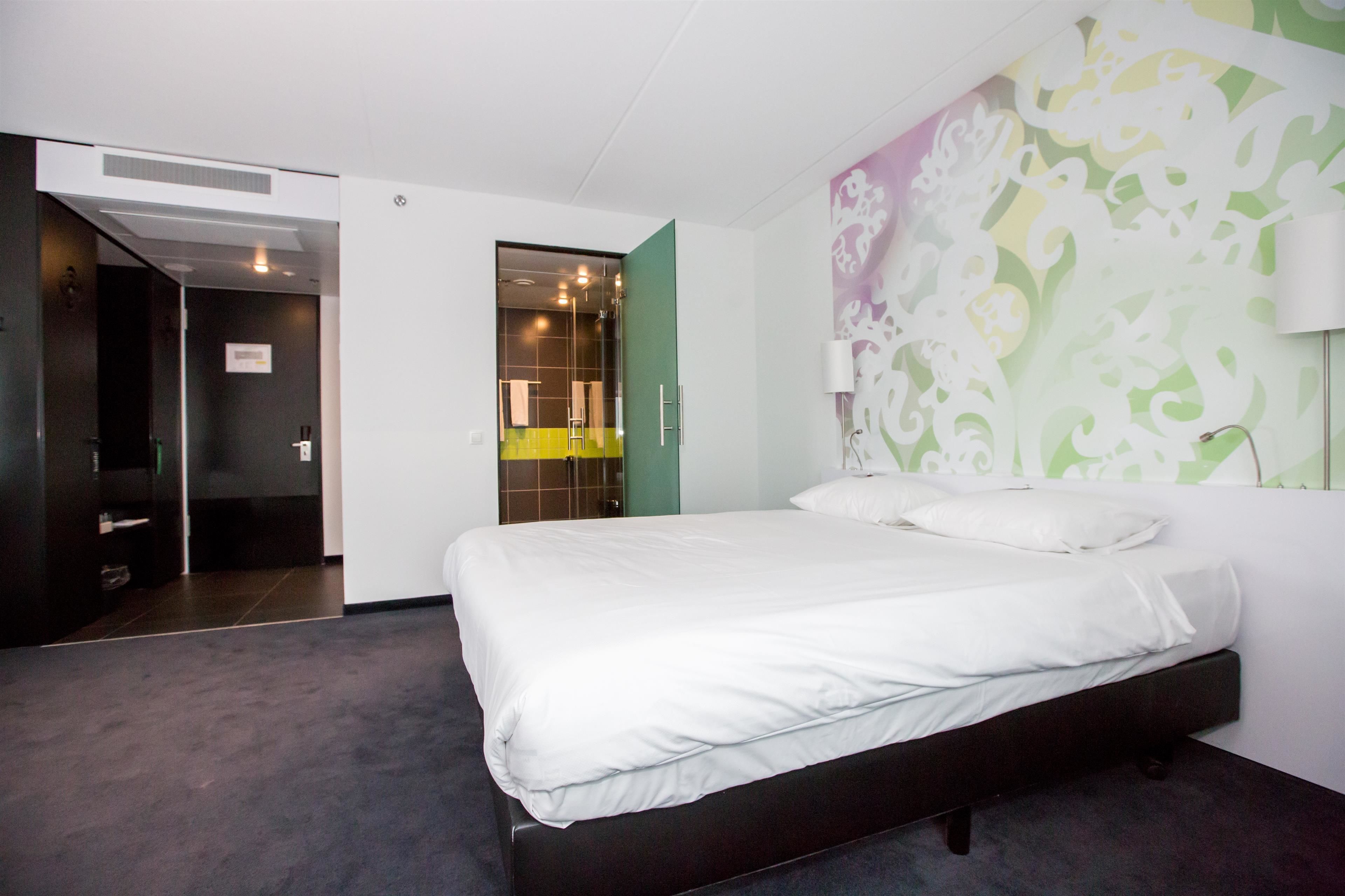 desk, laptop workspace, blackout curtains, soundproofing