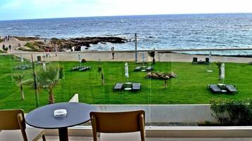 Suite, 2 habitaciones, balcón, vistas al mar | Vistas desde la habitación