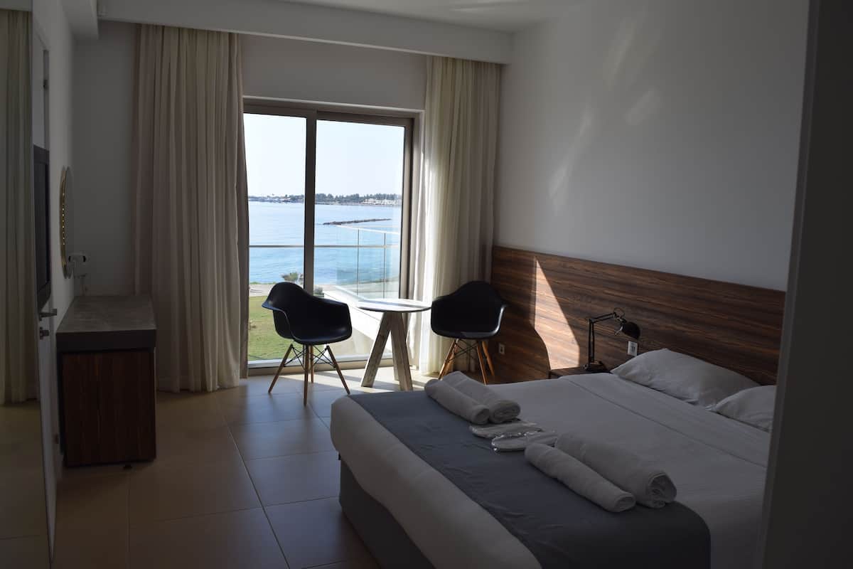 1 bedroom, minibar, in-room safe, blackout curtains