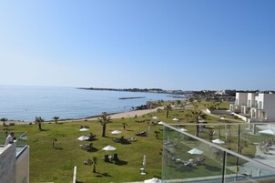 行政套房, 1 间卧室, 阳台, 海景 | 客房景观