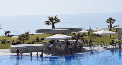 Amphora Hotel & Suites