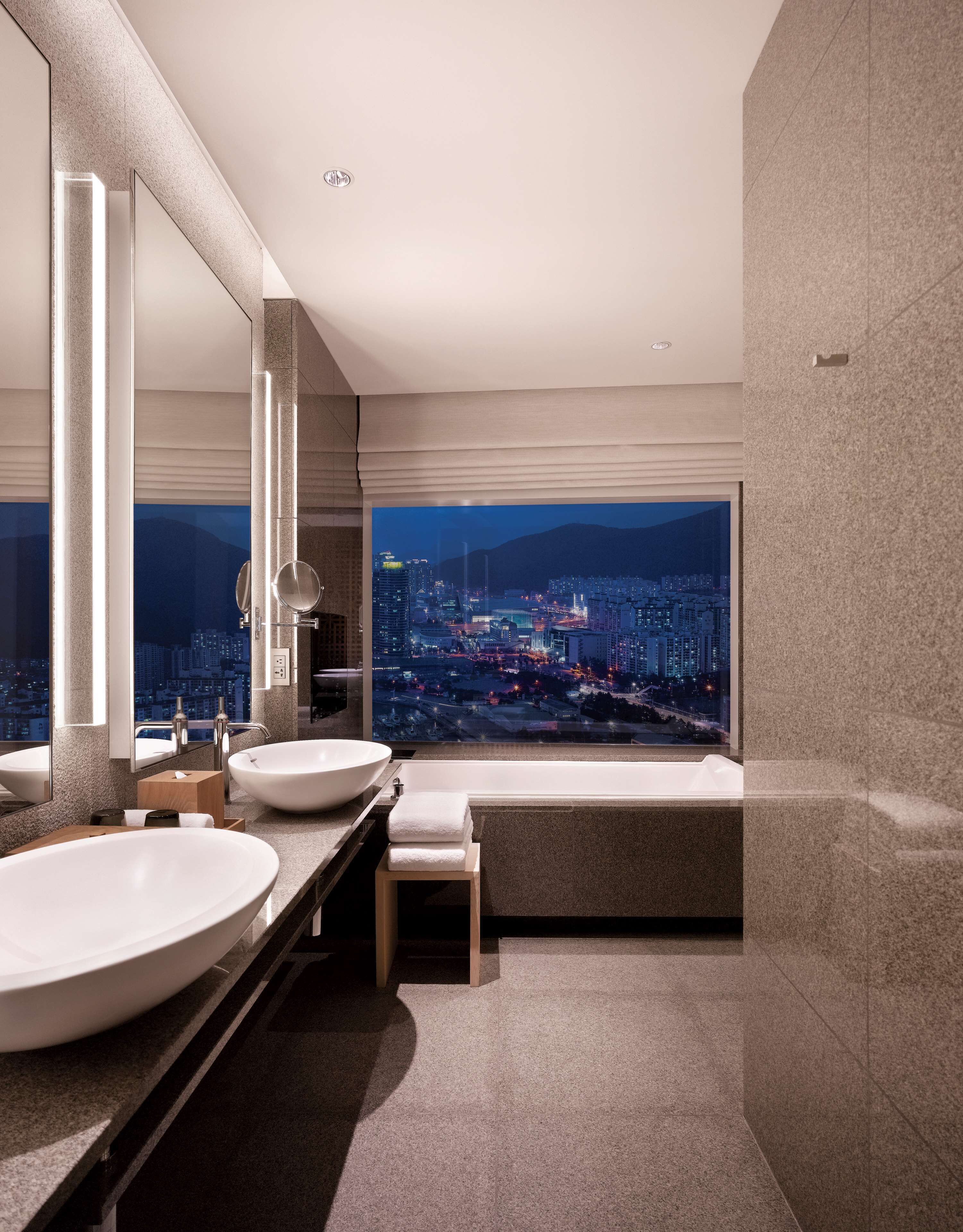 suite, corner (marina ocean) | bathroom | separate bathtub and shower, hair dryer, bathrobes, slippers