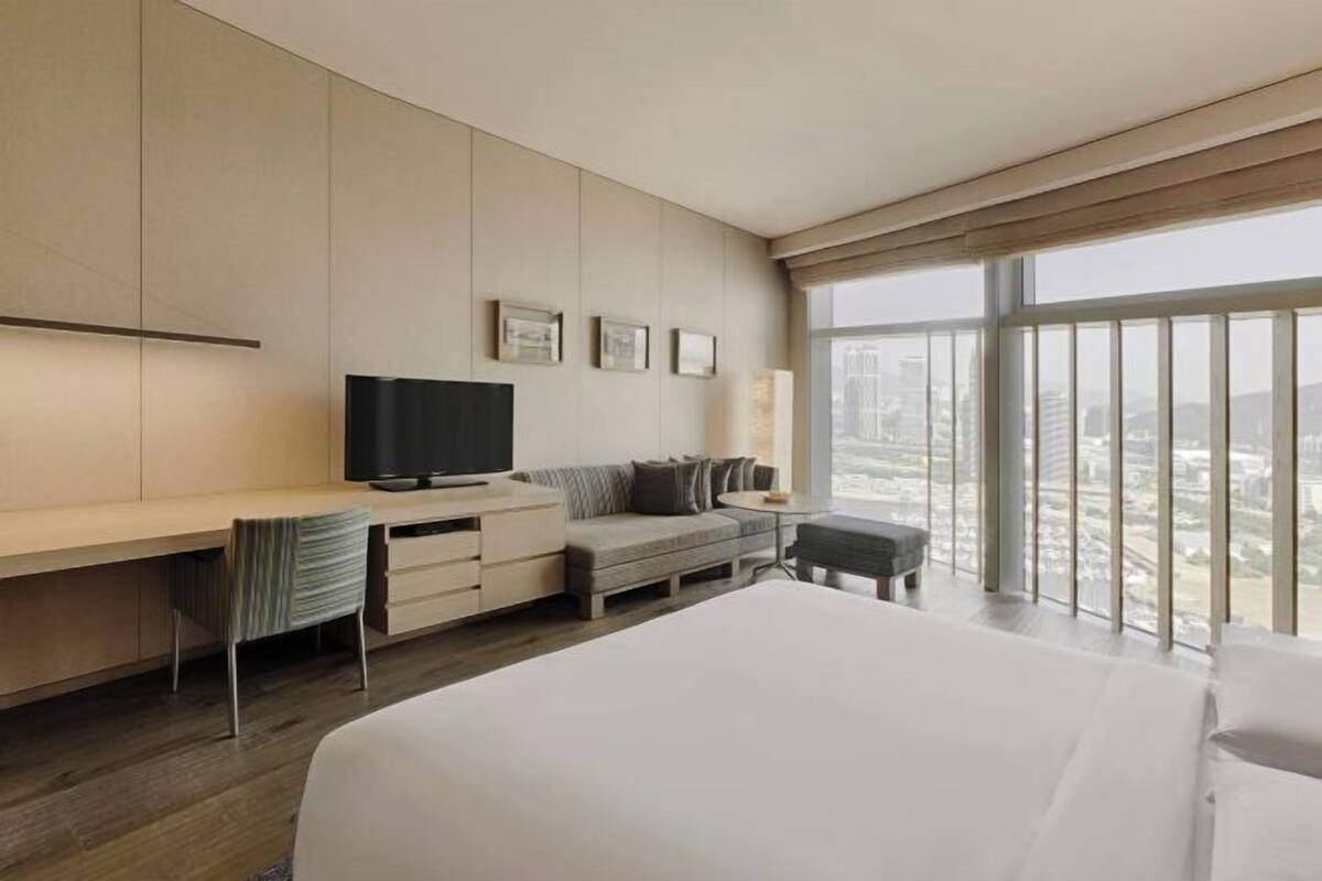 Minibar, in-room safe, desk, laptop workspace