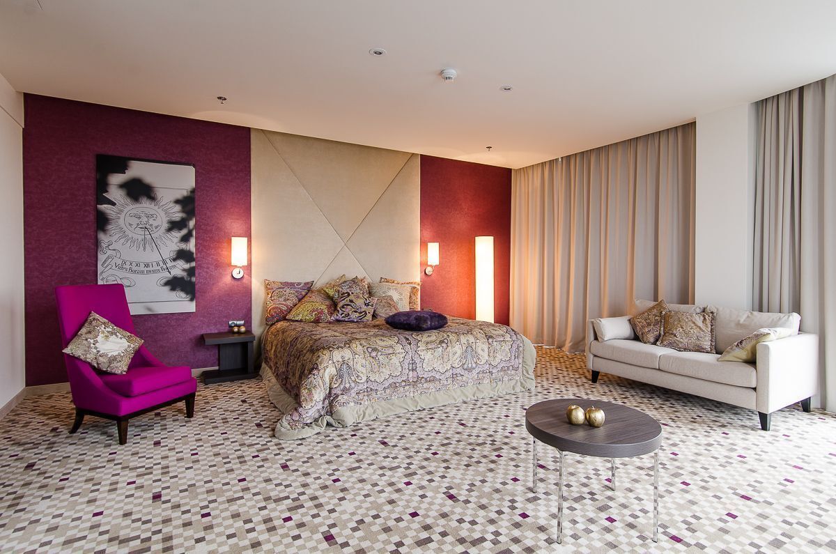 deluxe double or twin room | minibar, in-room safe, desk, iron/ironing board