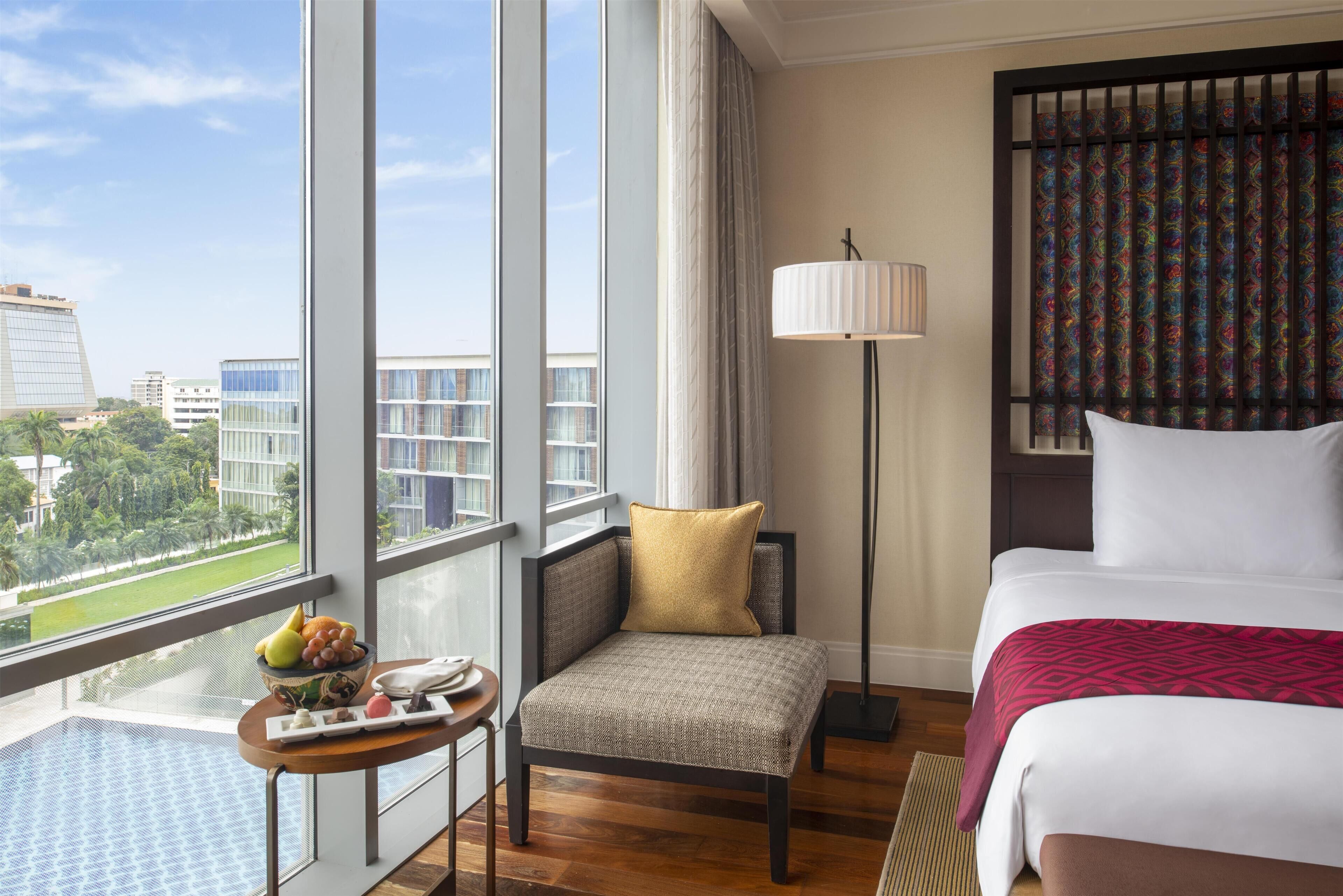 Deluxe kamer, 2 eenpersoonsbedden | Zwembad | Een buitenzwembad en ligstoelen