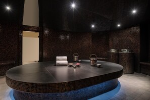 Couples treatment room(s), Turkish bath/hammam, body treatments