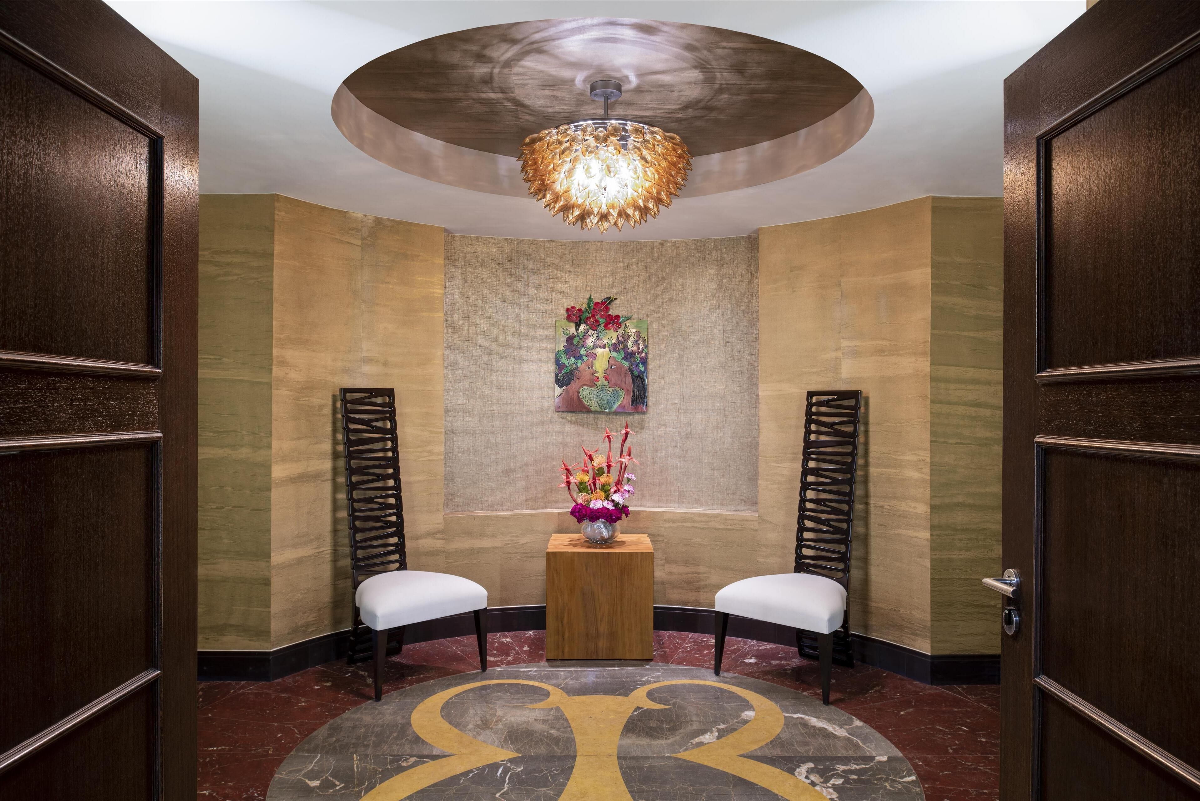 1 bedroom, pillow-top beds, free minibar, in-room safe