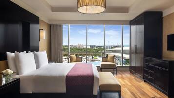 エグゼクティブ スイート | ピロートップベッド、ミニバー (無料)、セーフティボックス (室内)、デスク