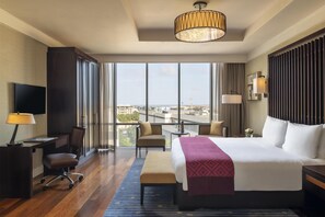 Colchones con pillow-top y minibar con artículos gratuitos 