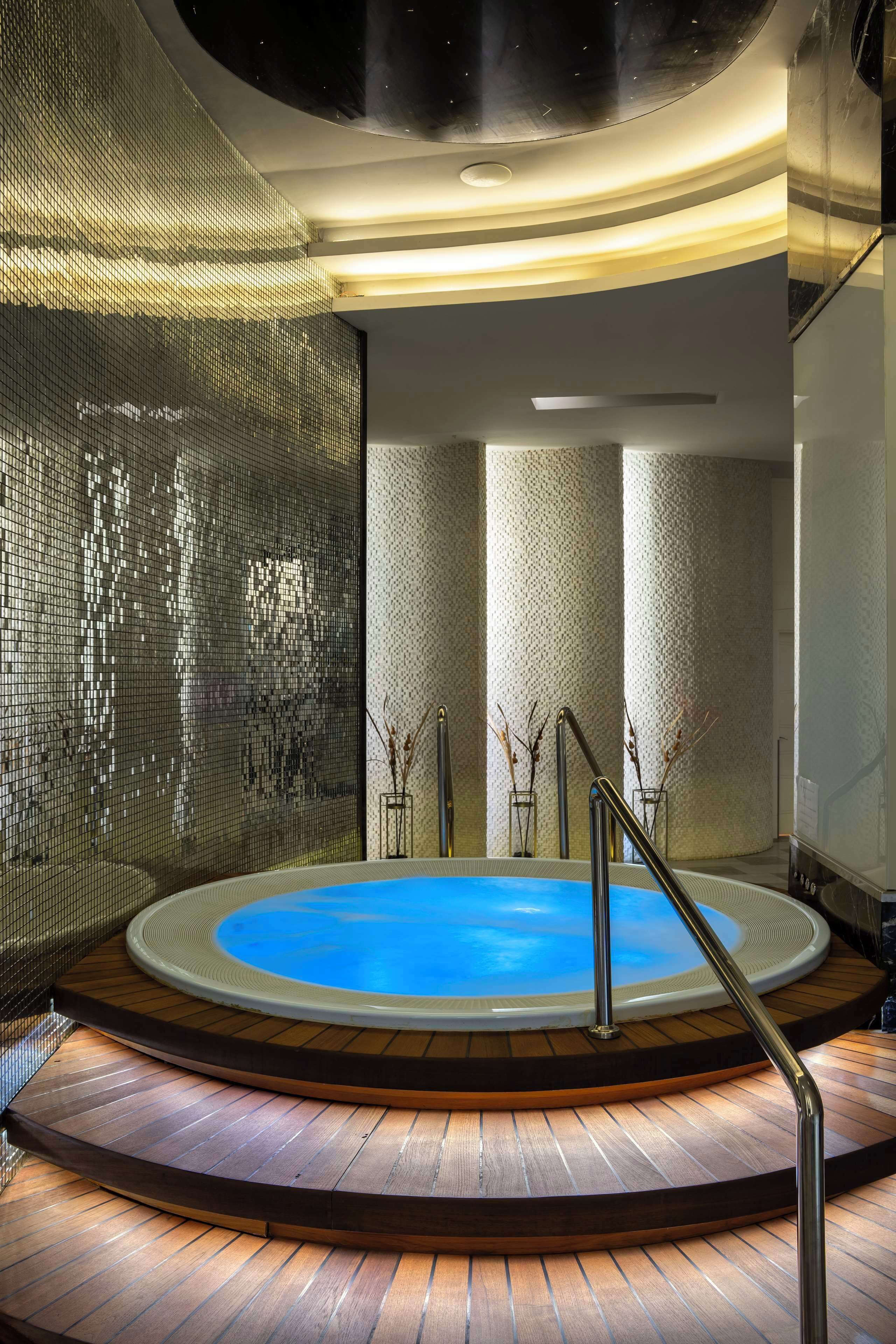 Phòng trị liệu đôi, phòng tắm hơi, bồn tắm thủy lực, phòng xông hơi 