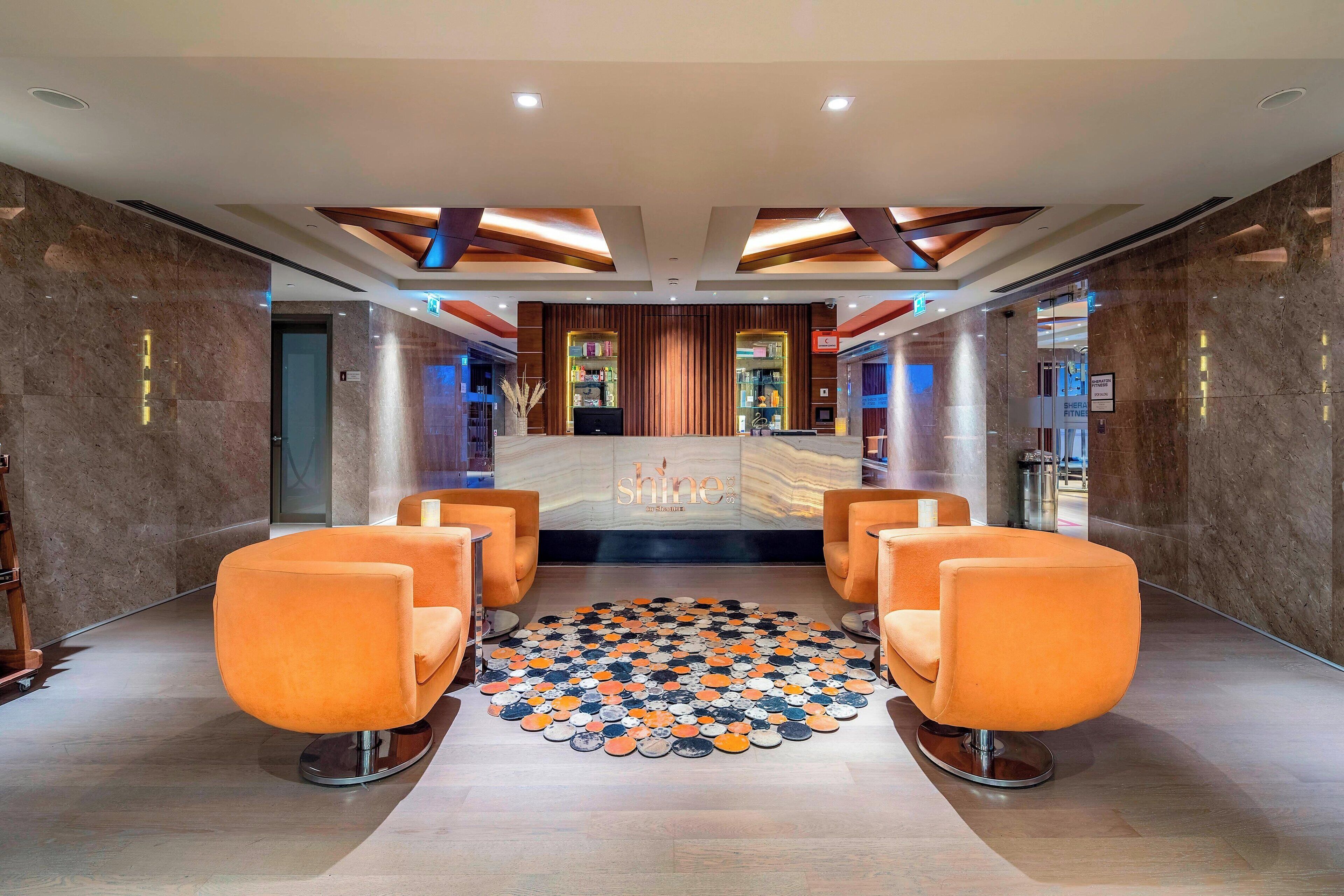 三溫暖烤箱、蒸氣室、熱石按摩、深層組織按摩、瑞典式按摩、產前按摩