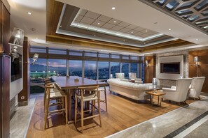 Télévision à écran plat de 40 pouces avec chaînes par câble, télévision