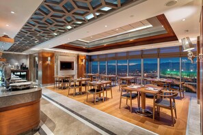 Lounge - Sheraton Bursa Hotel (Bursa)