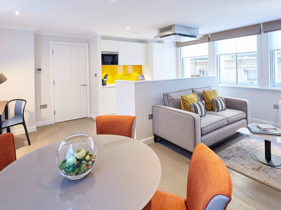 Zimmersafe, BĂŒgeleisen/BĂŒgelbrett, Babybetten, Zustellbetten