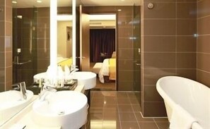 Hair dryer - New Beacon Luguang International Hotel (Wuhan)