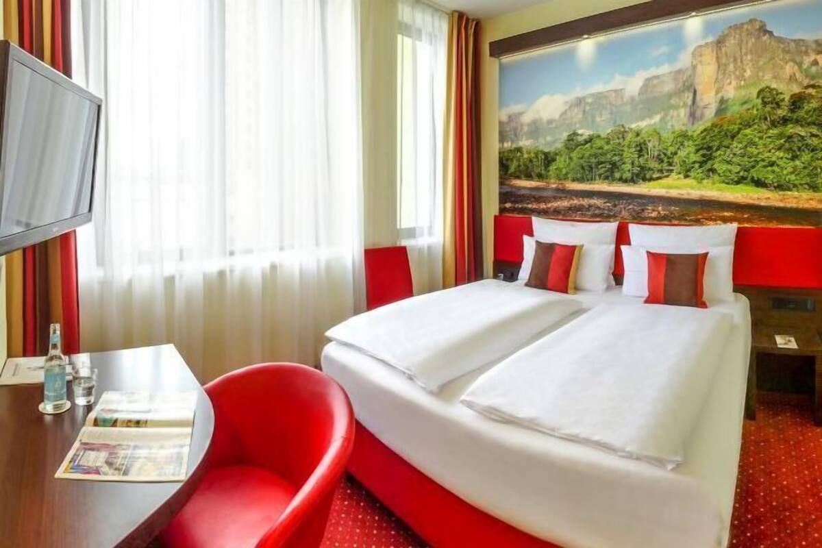 In-room safe, individually furnished, desk, blackout curtains