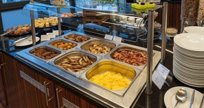 Frühstück, Mittagessen, Abendessen, spanische Küche 