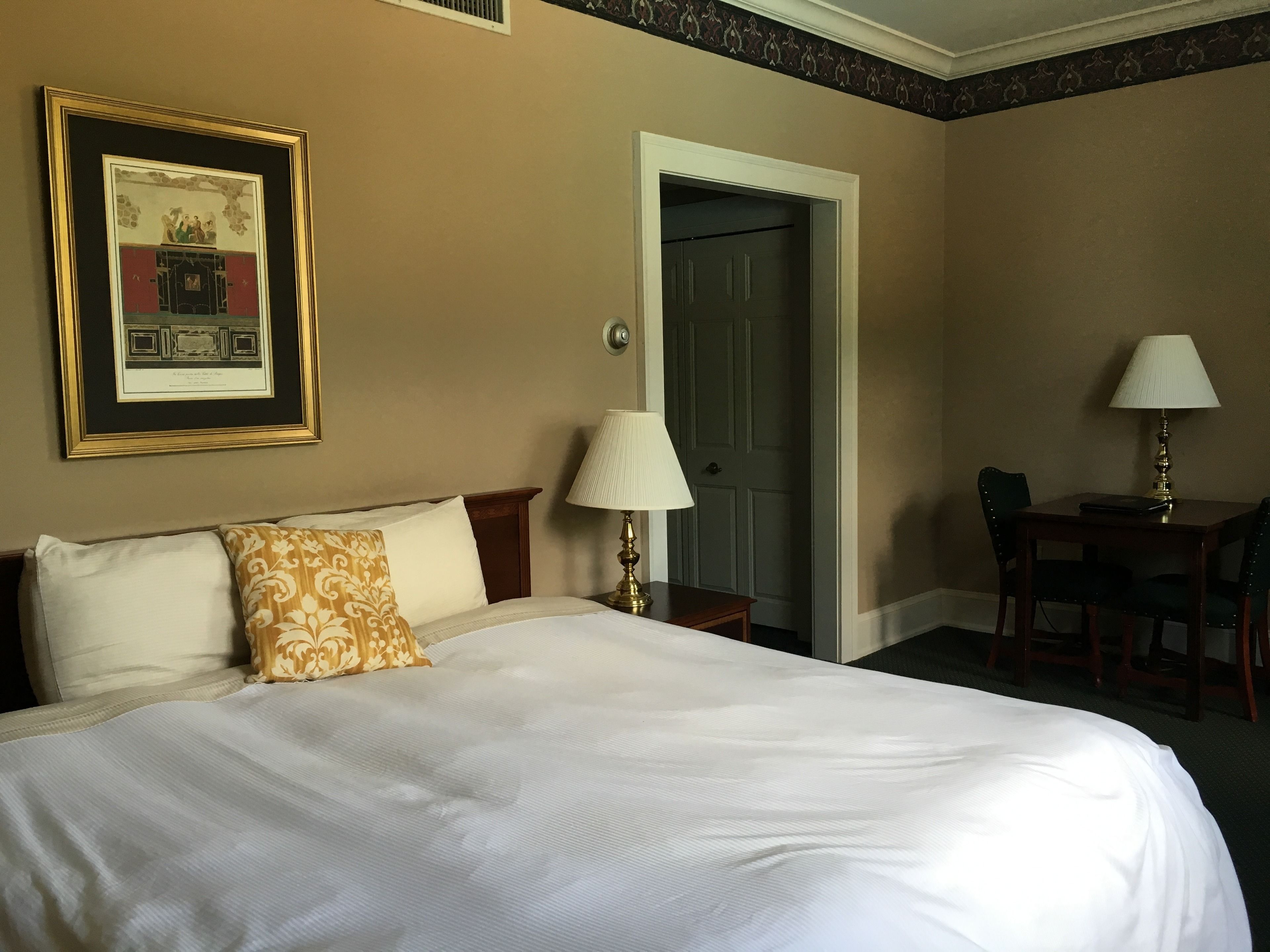 standard room, 1 king bed | 1 bedroom, blackout curtains, iron/ironing board, free wifi