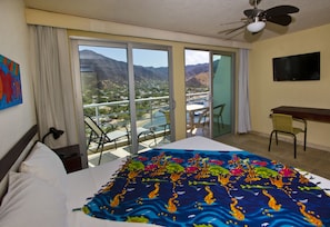 객실 내 금고, 암막 커튼, 무료 WiFi, 침대 시트