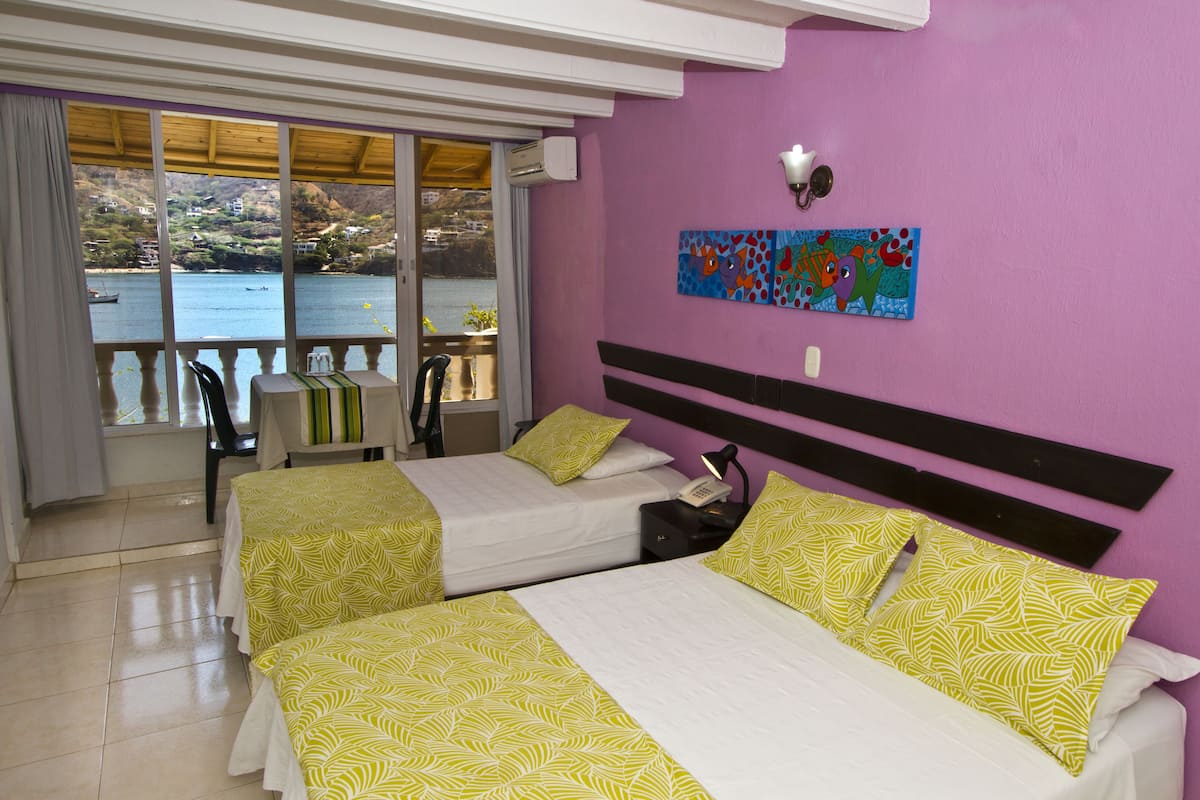 In-room safe, blackout curtains, free WiFi, bed sheets