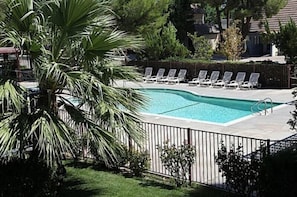 Utomhuspool