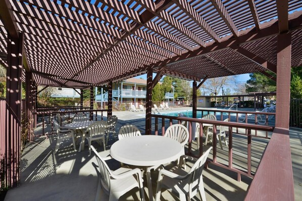 Grill-/Picknickplatz