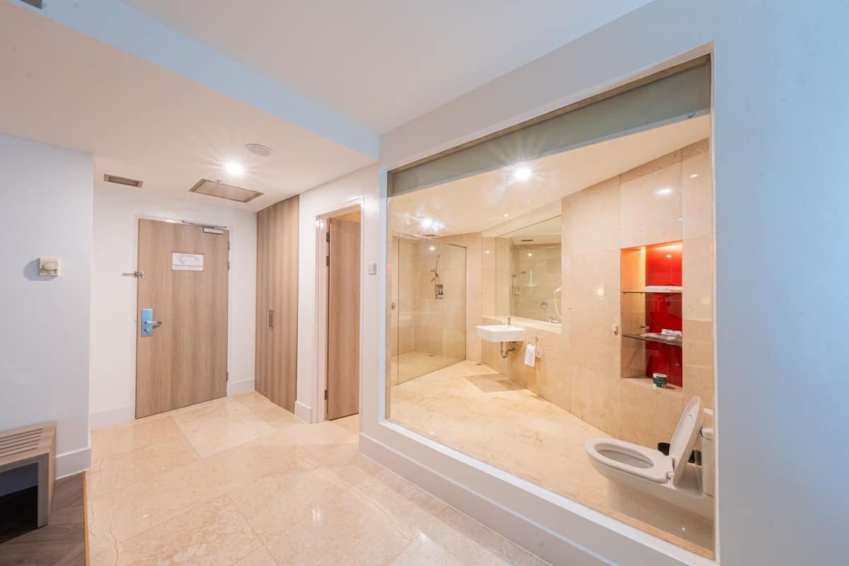 Junior Suite | Bathroom