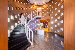 深层组织按摩、运动按摩、按摩服务