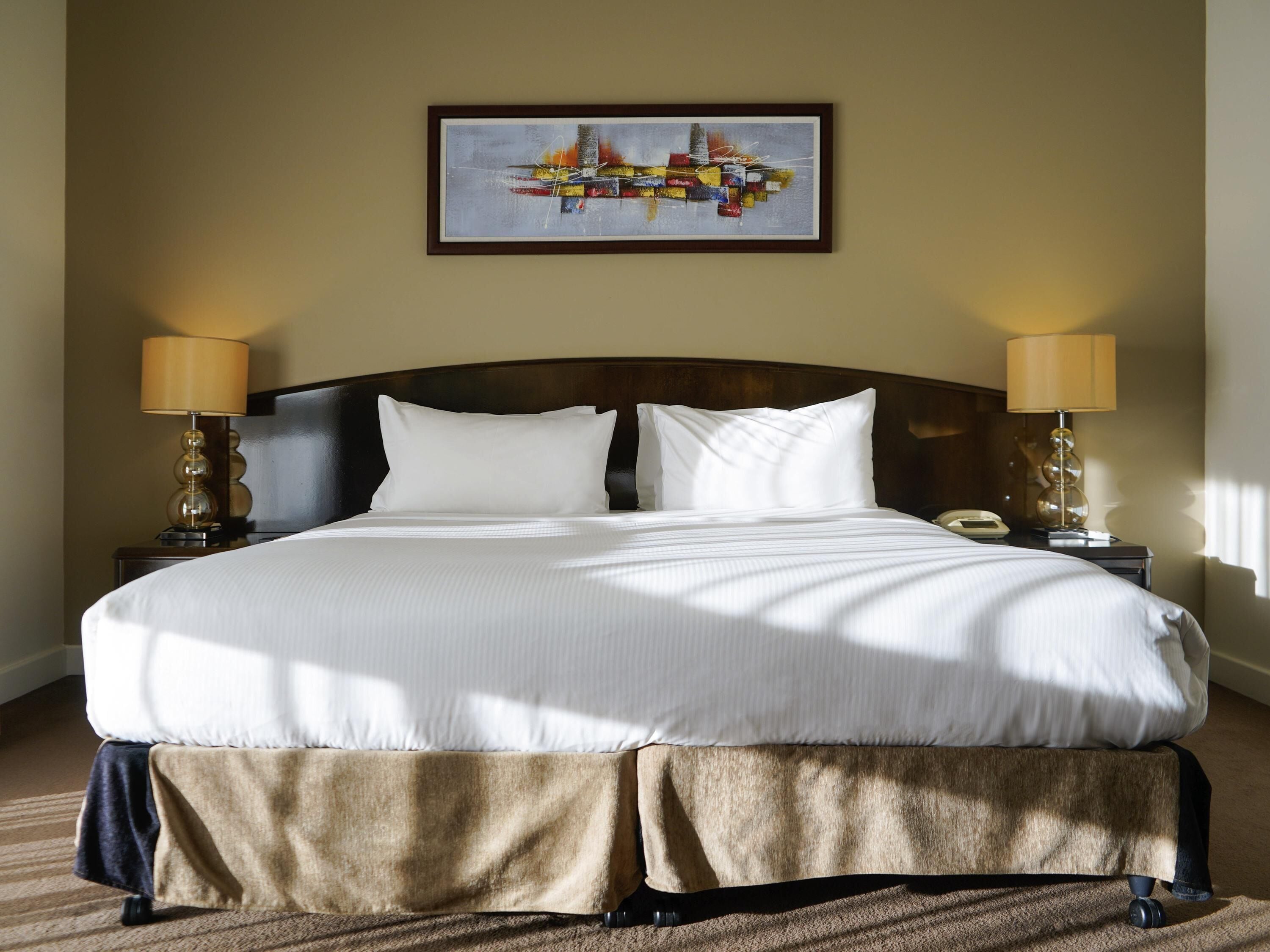 加厚床垫、熨斗/熨板、婴儿床、折叠床/加床（额外收费）