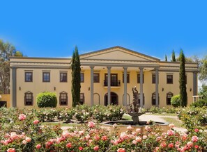 บริเวณภายนอก