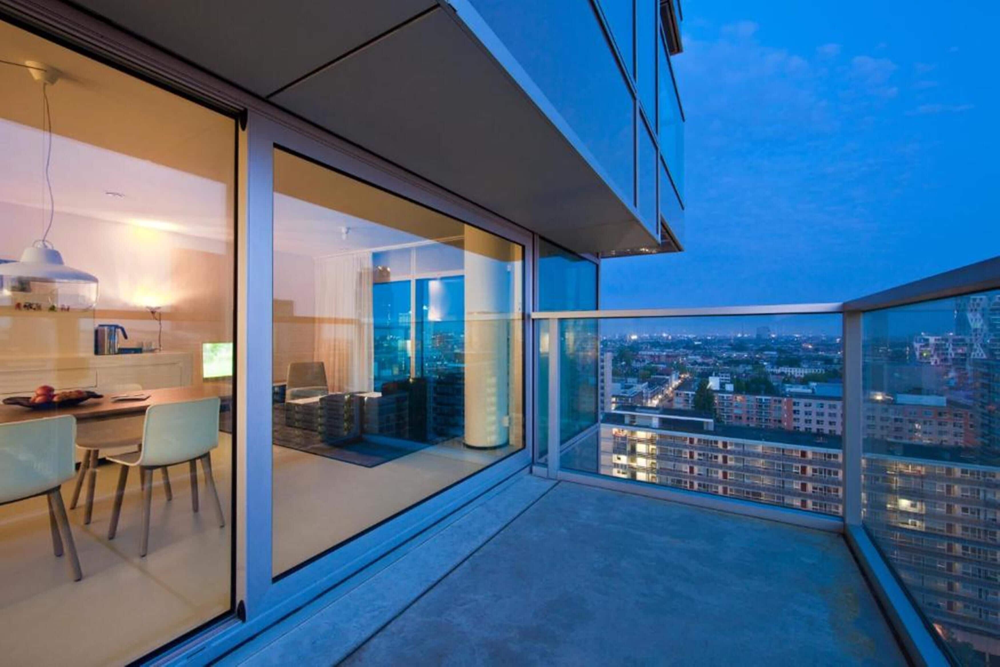 Studio, Corner | Hypo-allergenic bedding, in-room safe, laptop workspace